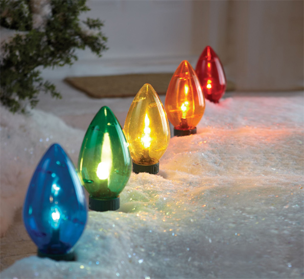 giant-light-christmas-pathway-markers-now-only-25-49-lowes-canada