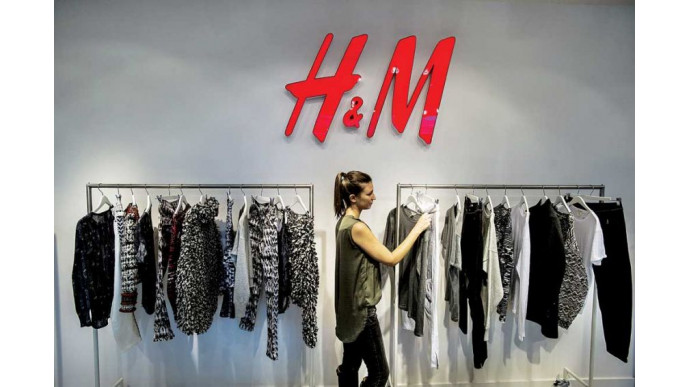 A MELHOR LOJA DE ROUPAS NO CANADÁ: CONHEÇA A H&M! 🛍️🇨🇦