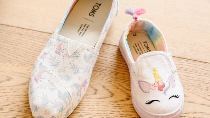 toms unicorn shoes