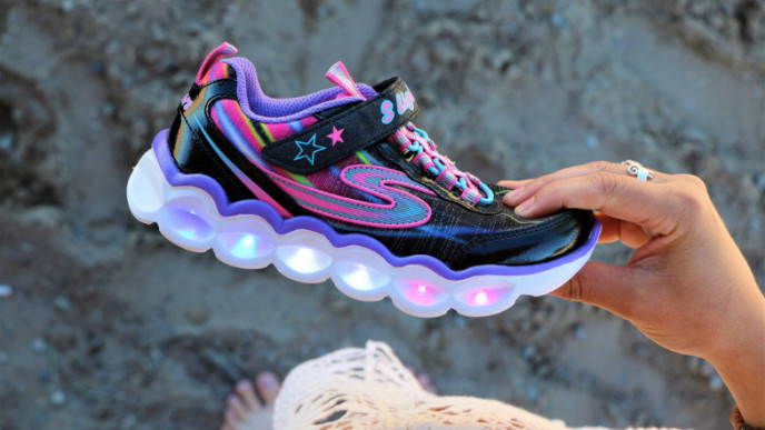 sport chek hiking boots
